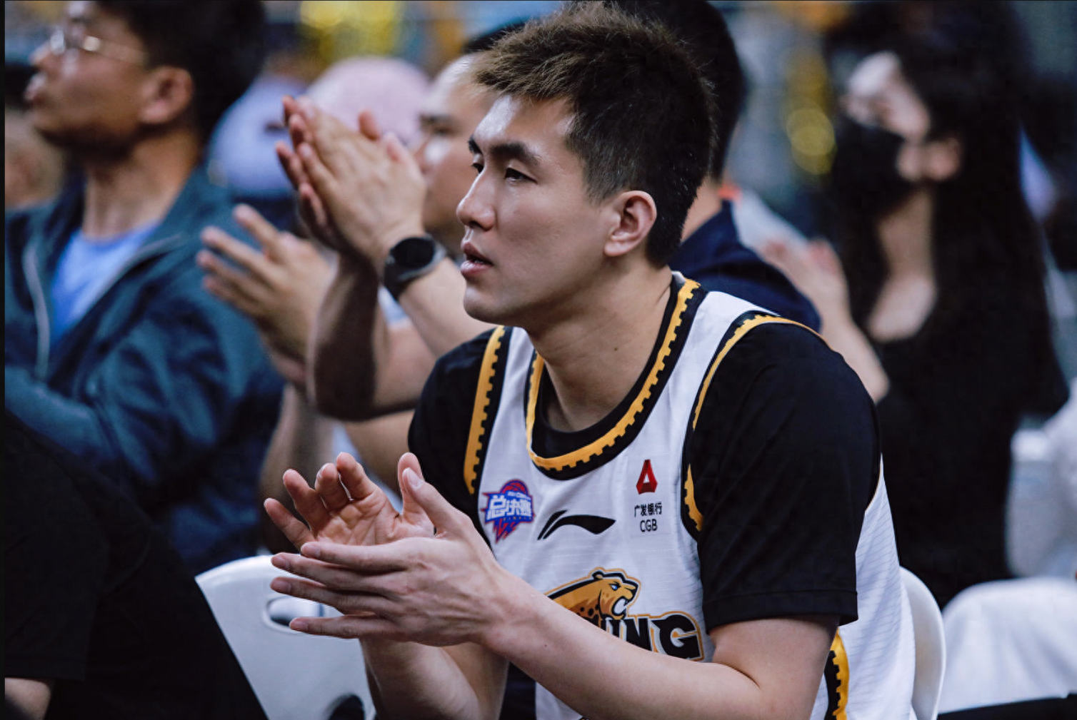 关于印第安纳步行者迎社区盾关键赛；今夜外线爆发；更衣室稳定；心理建设被强调的信息